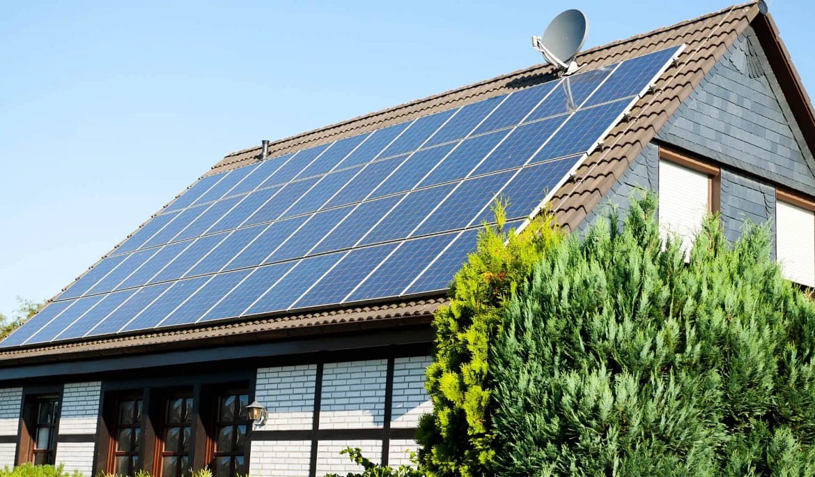 House with solar panels - US solar tax rebates - best solar offer